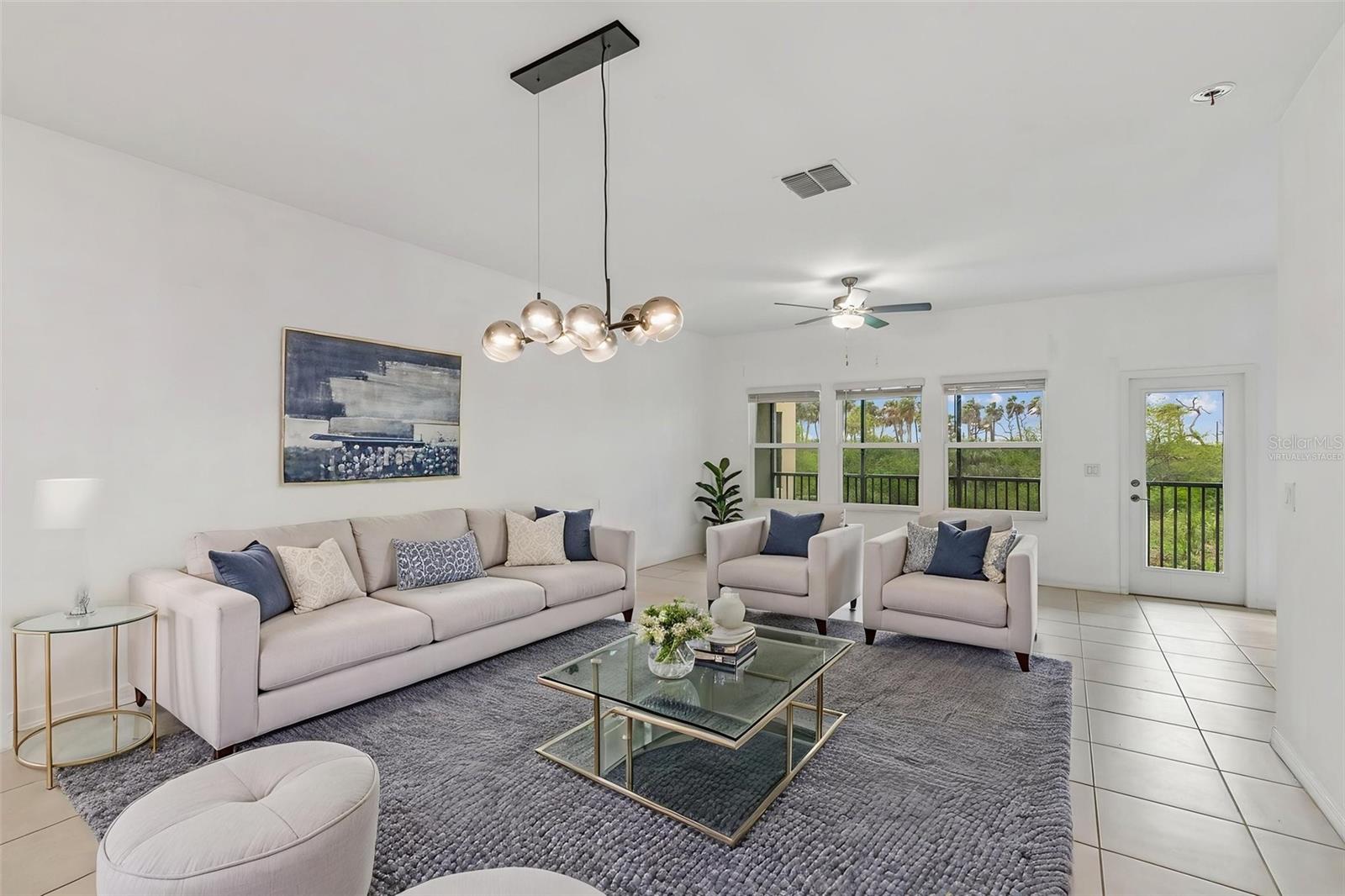 Listing photo id 8 for 4706 Tuscan Loon Drive