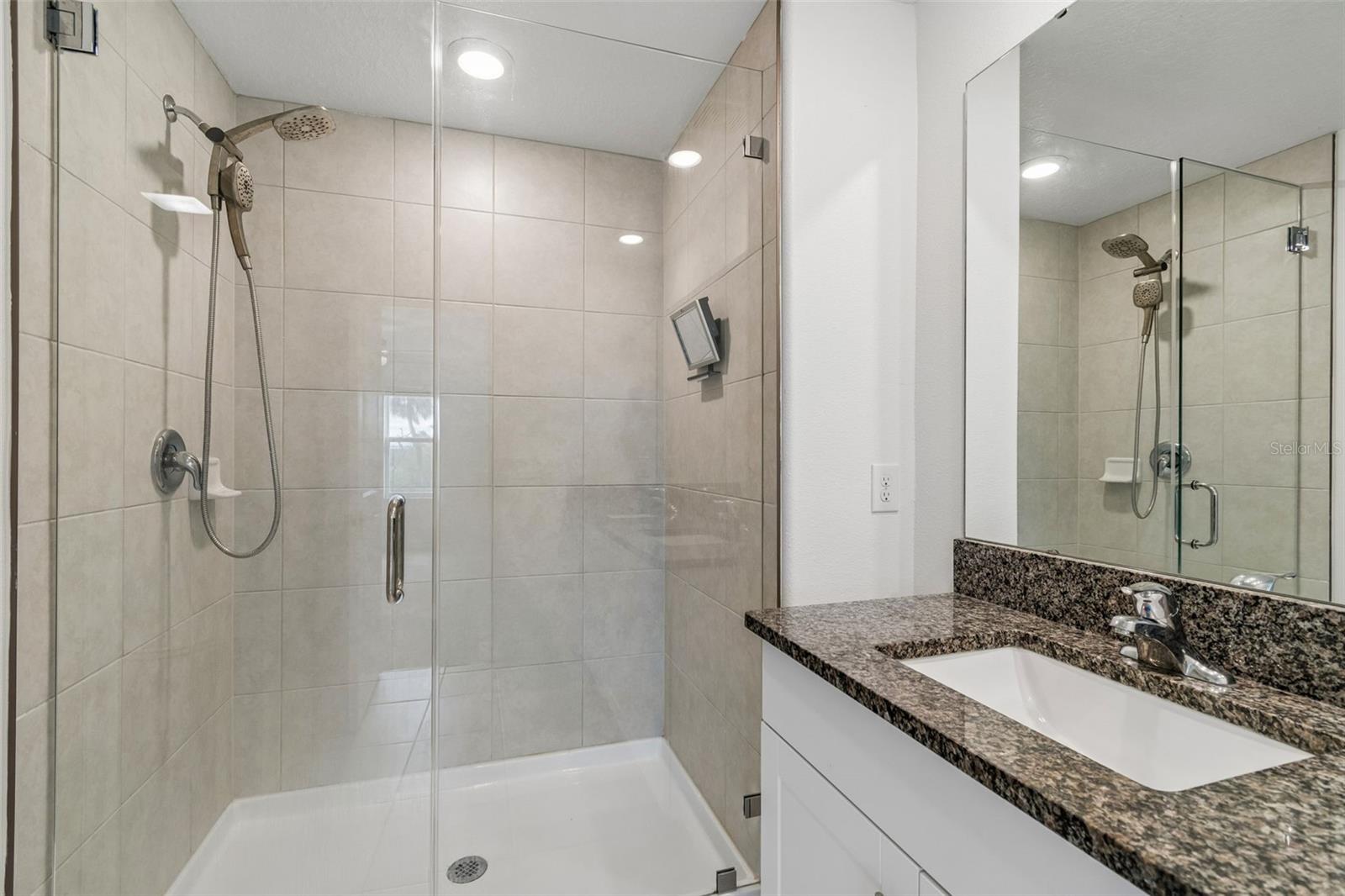 Listing photo id 23 for 4706 Tuscan Loon Drive