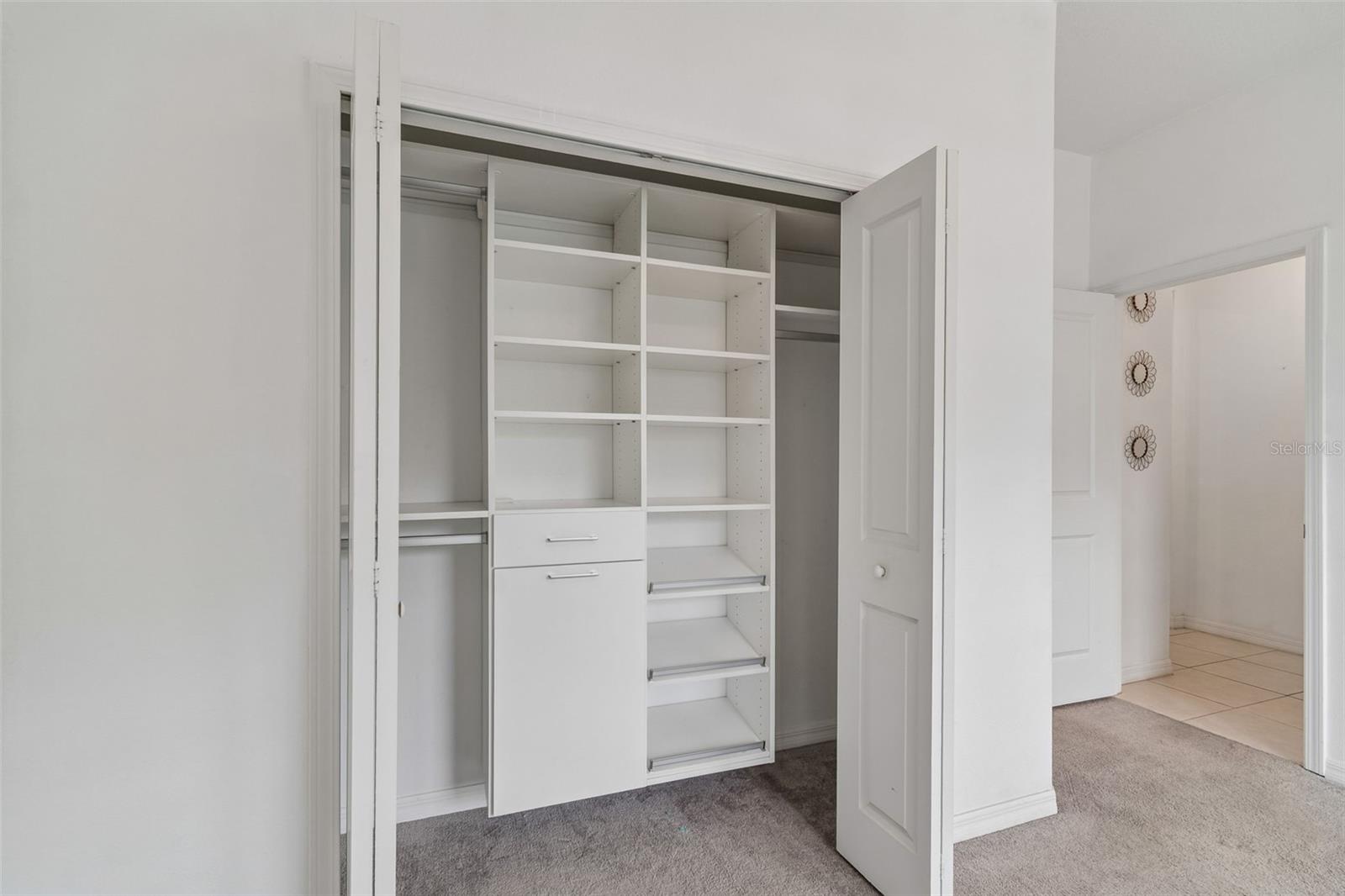 Listing photo id 27 for 4706 Tuscan Loon Drive