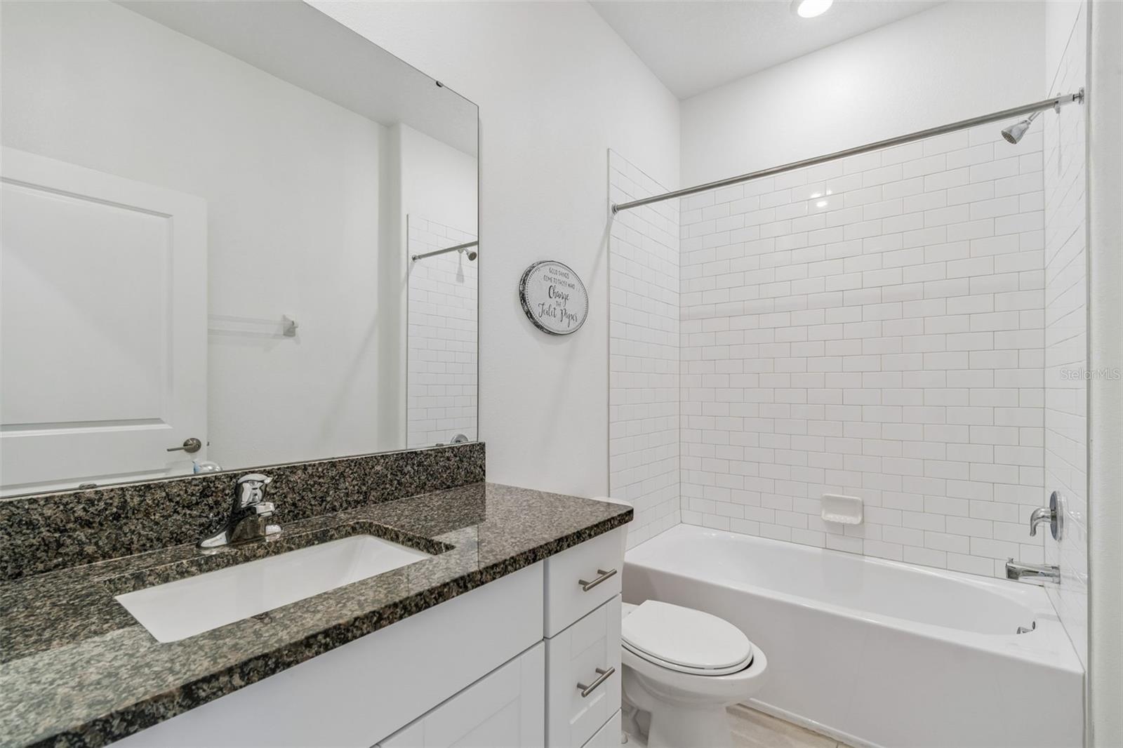 Listing photo id 28 for 4706 Tuscan Loon Drive