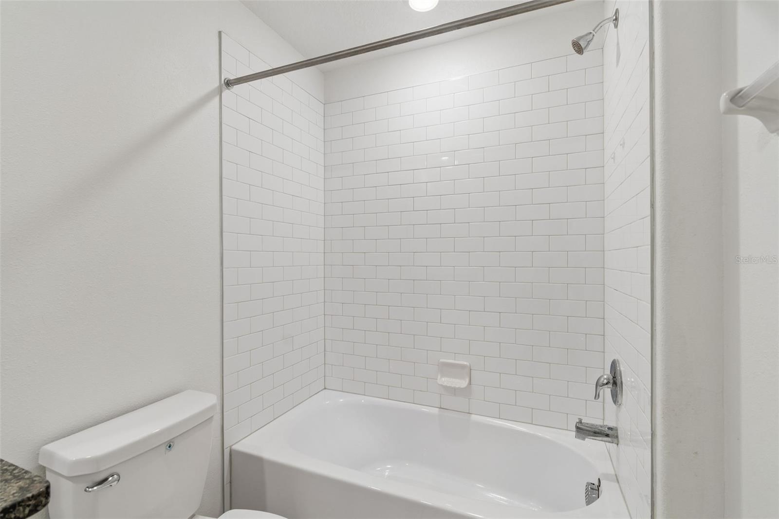 Listing photo id 36 for 4706 Tuscan Loon Drive