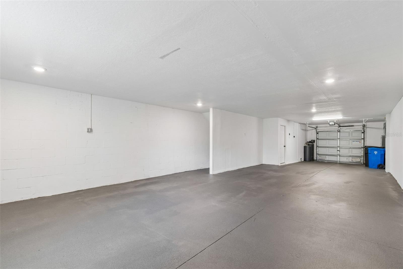 Listing photo id 39 for 4706 Tuscan Loon Drive