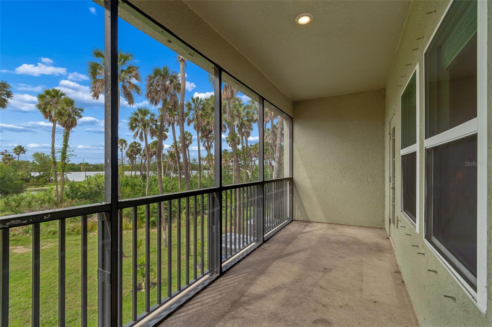 Listing photo id 42 for 4706 Tuscan Loon Drive