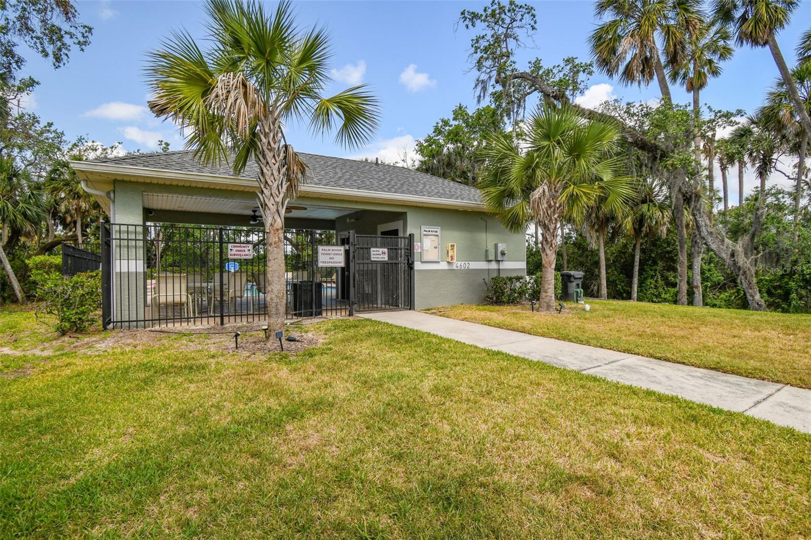 Listing photo id 46 for 4706 Tuscan Loon Drive