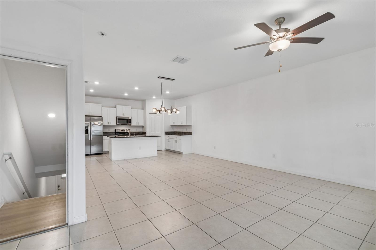 Listing photo id 3 for 4706 Tuscan Loon Drive