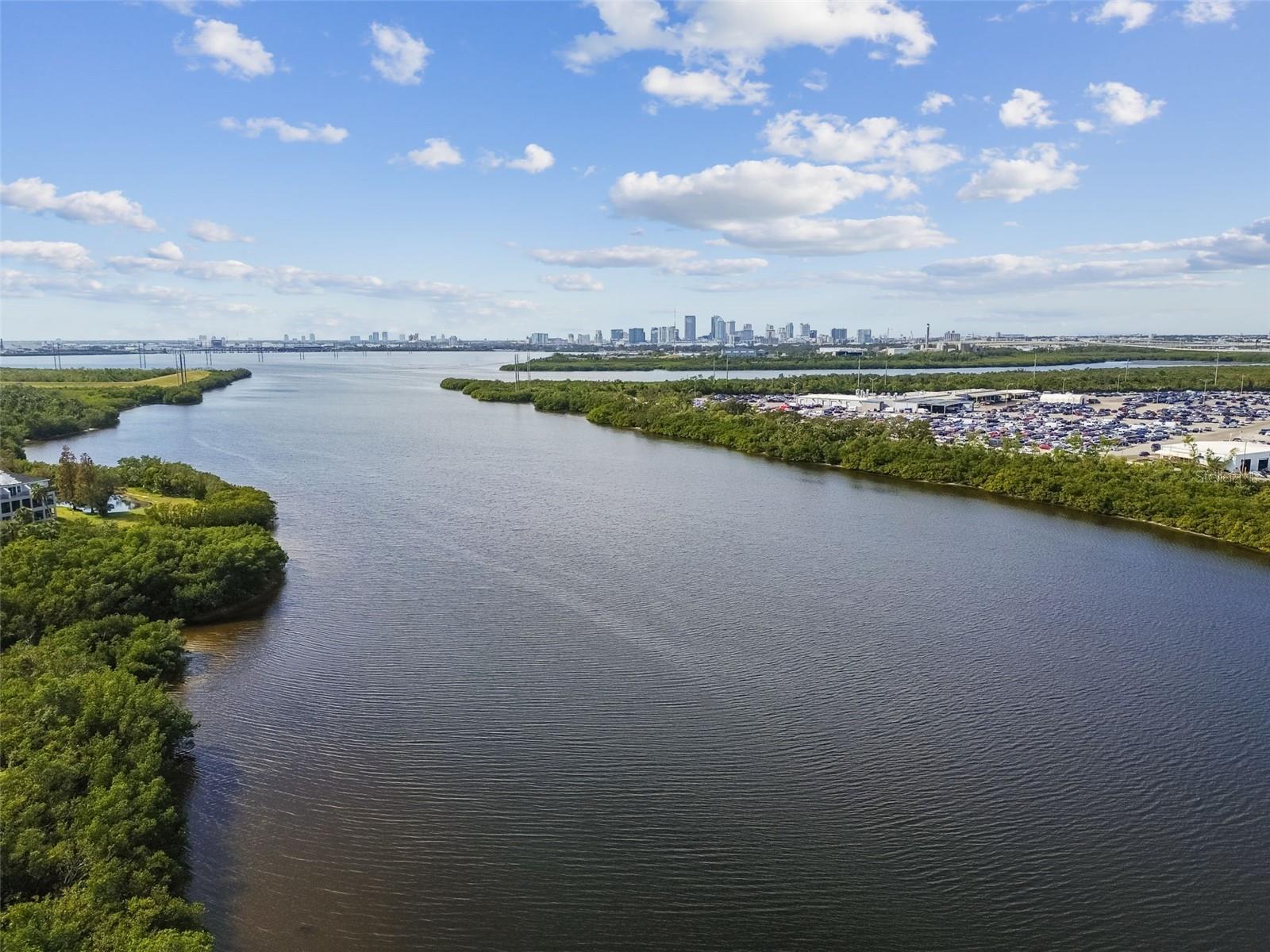 Listing photo id 54 for 4706 Tuscan Loon Drive