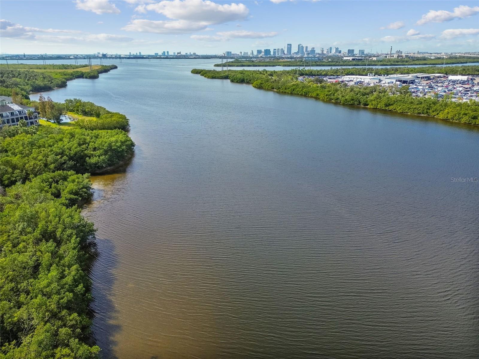 Listing photo id 55 for 4706 Tuscan Loon Drive