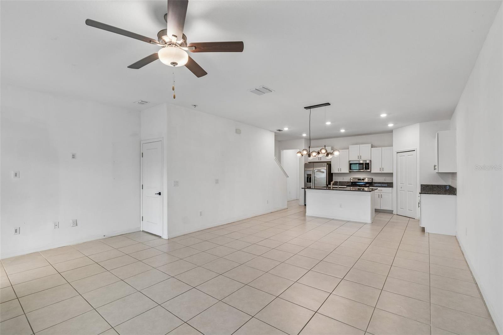 Listing photo id 5 for 4706 Tuscan Loon Drive