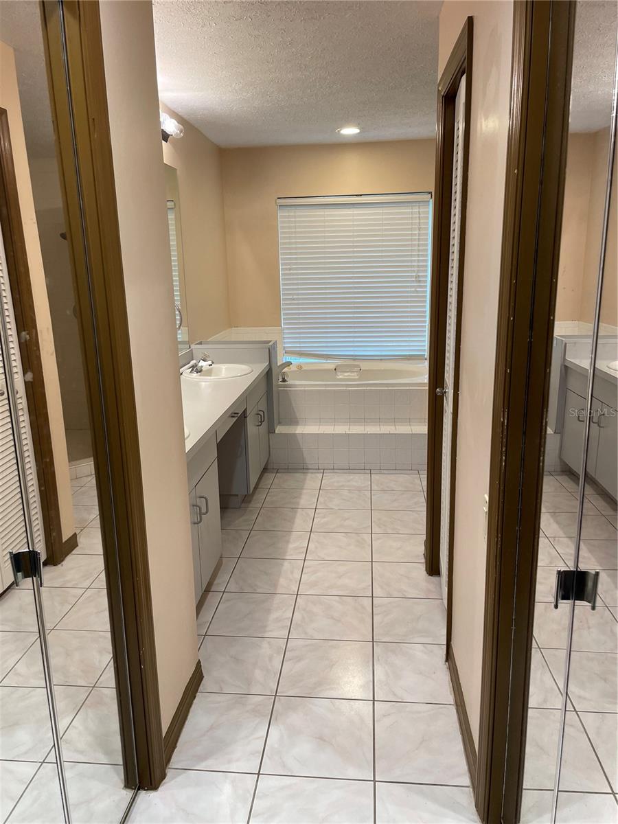 Image 20 of 28 For 3007 Forest Club Drive