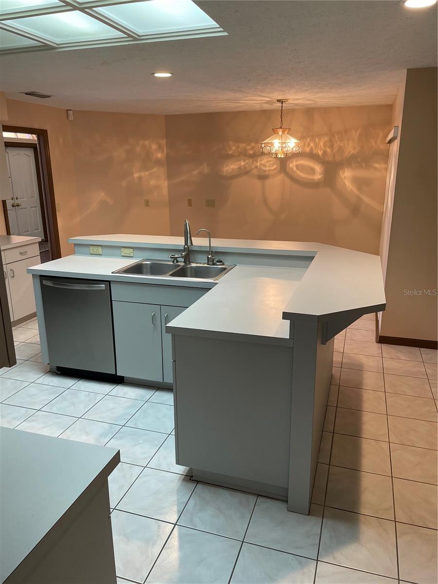 Image 8 of 28 For 3007 Forest Club Drive