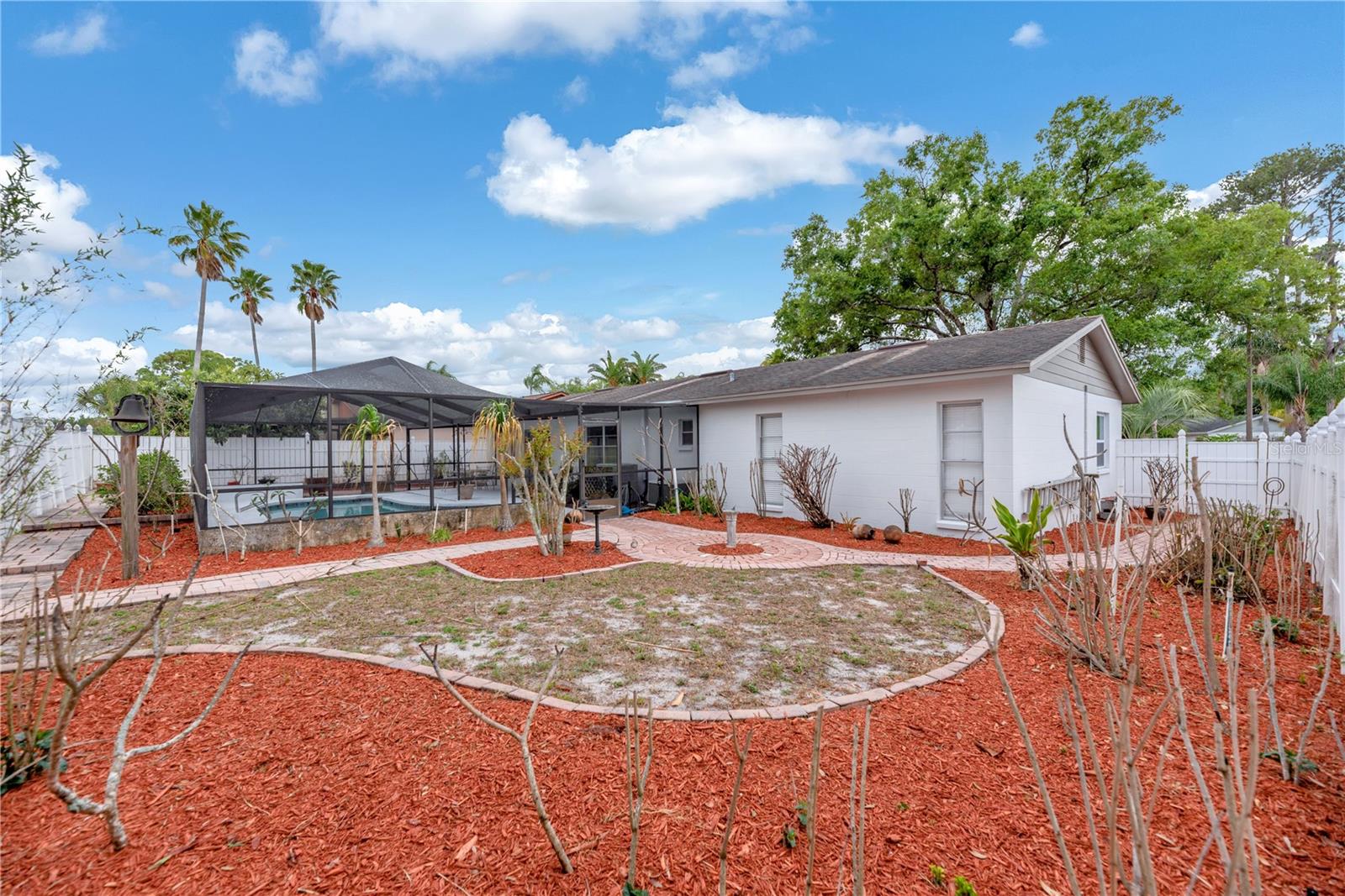 Listing photo id 21 for 3706 Orangecrest Street