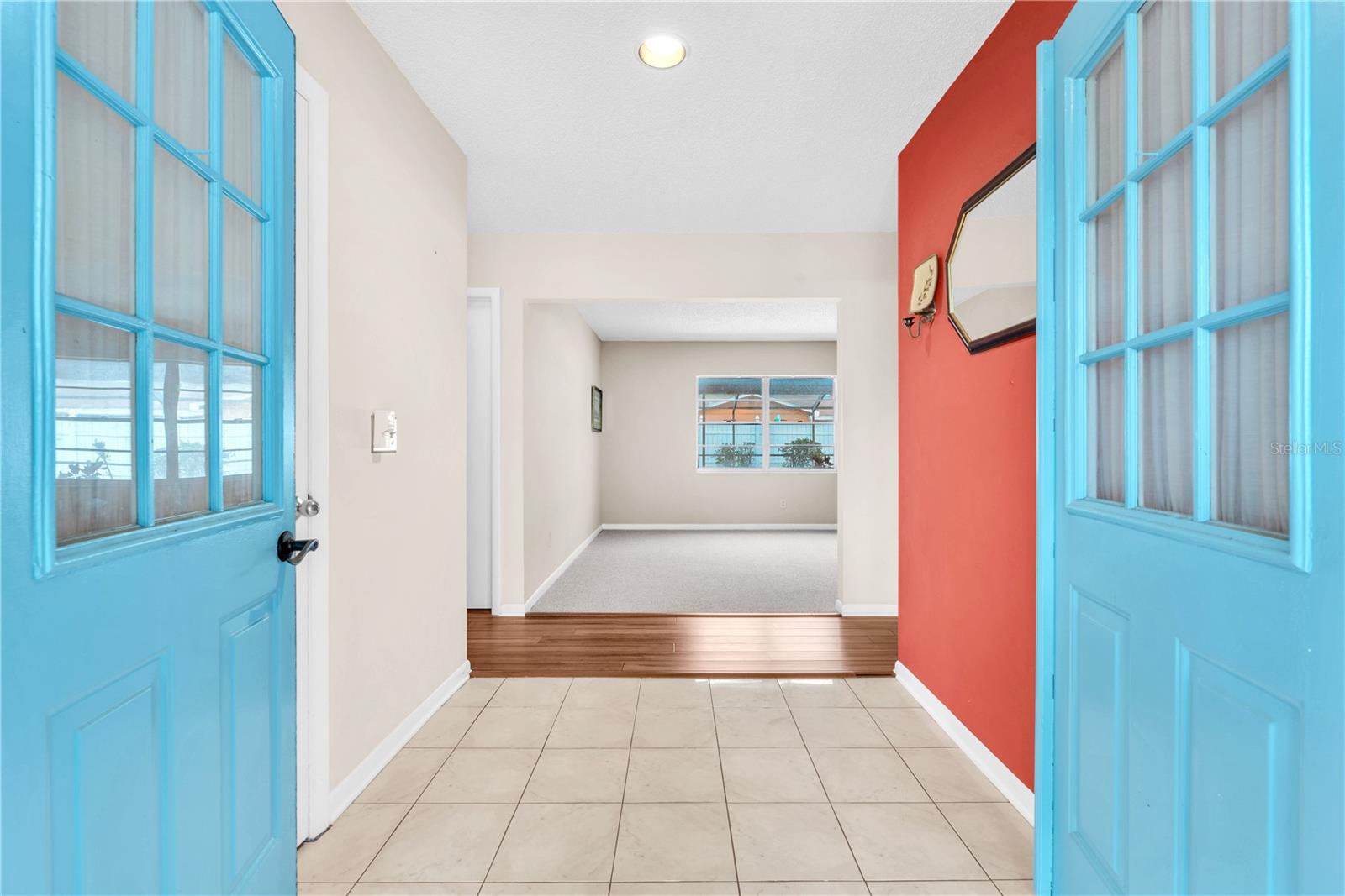 Listing photo id 3 for 3706 Orangecrest Street