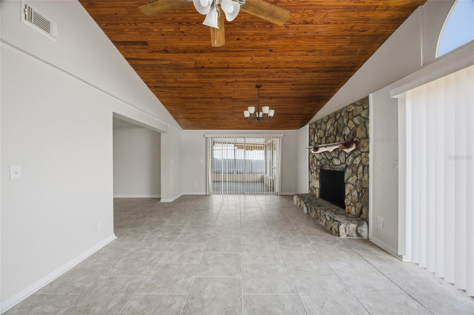 Image 12 of 34 For 6225 Westport Drive