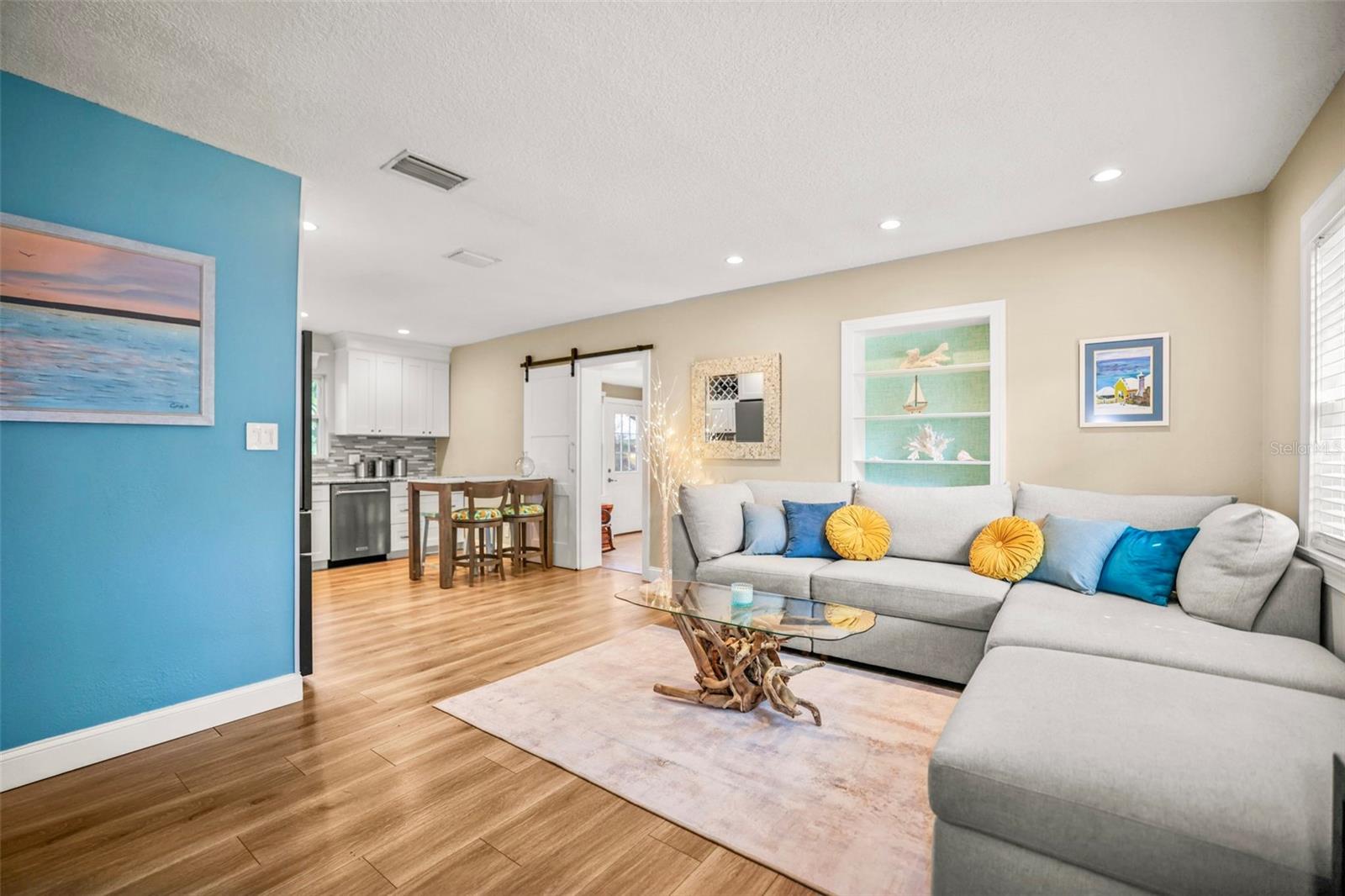 Image 3 of 37 For 1738 San Mateo Drive