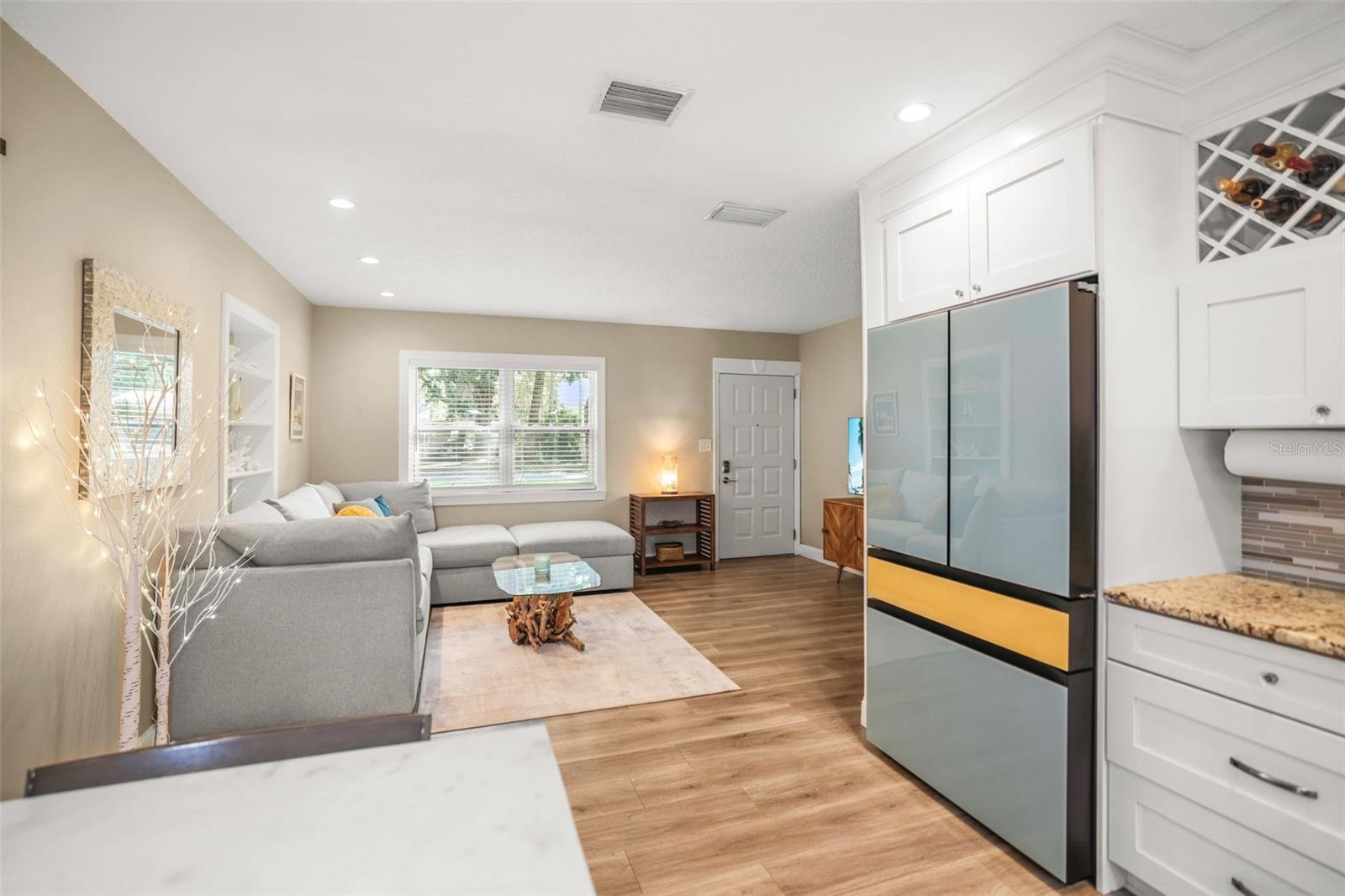 Image 8 of 37 For 1738 San Mateo Drive