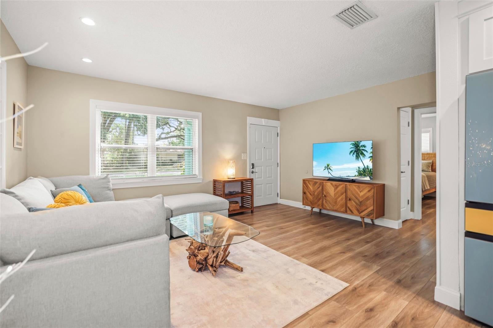 Image 9 of 37 For 1738 San Mateo Drive