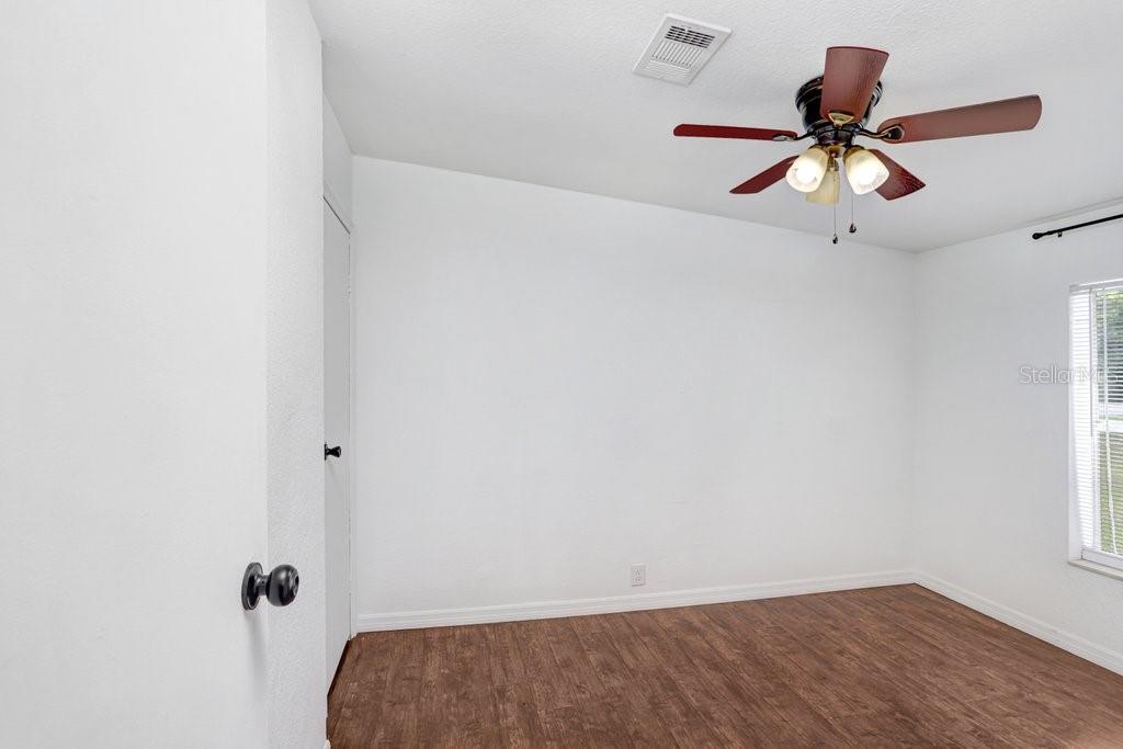 Image 16 of 44 For 11727 Lithia Pinecrest Road