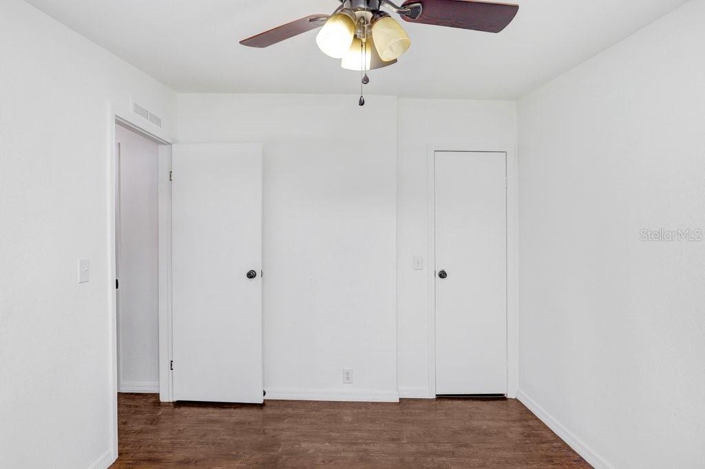 Image 17 of 44 For 11727 Lithia Pinecrest Road