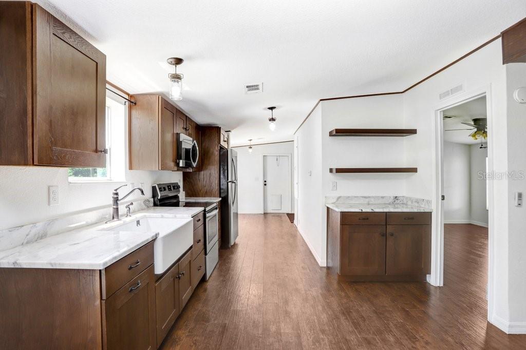 Image 20 of 44 For 11727 Lithia Pinecrest Road