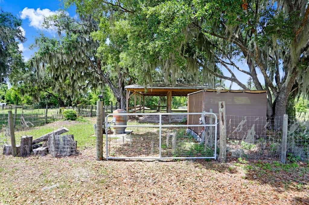 Image 31 of 44 For 11727 Lithia Pinecrest Road