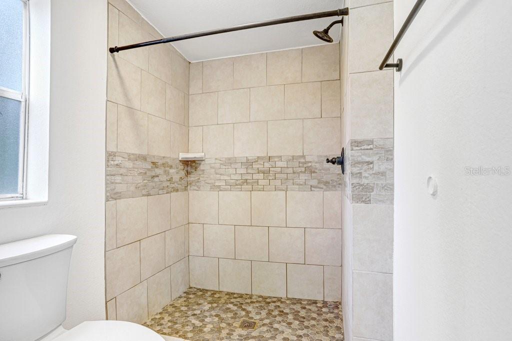 Image 7 of 44 For 11727 Lithia Pinecrest Road