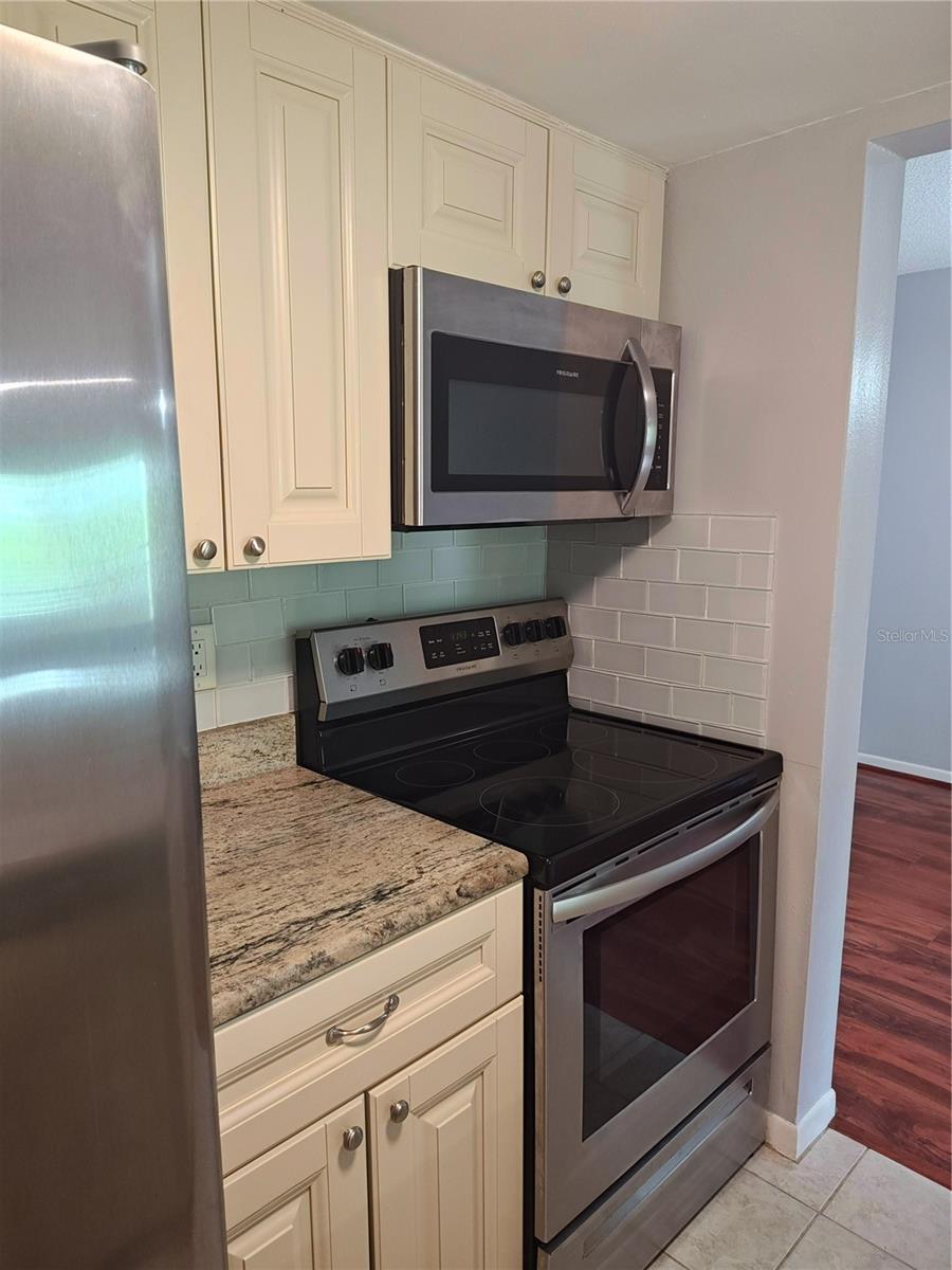 Image 7 of 18 For 2525 Bay Drive A44