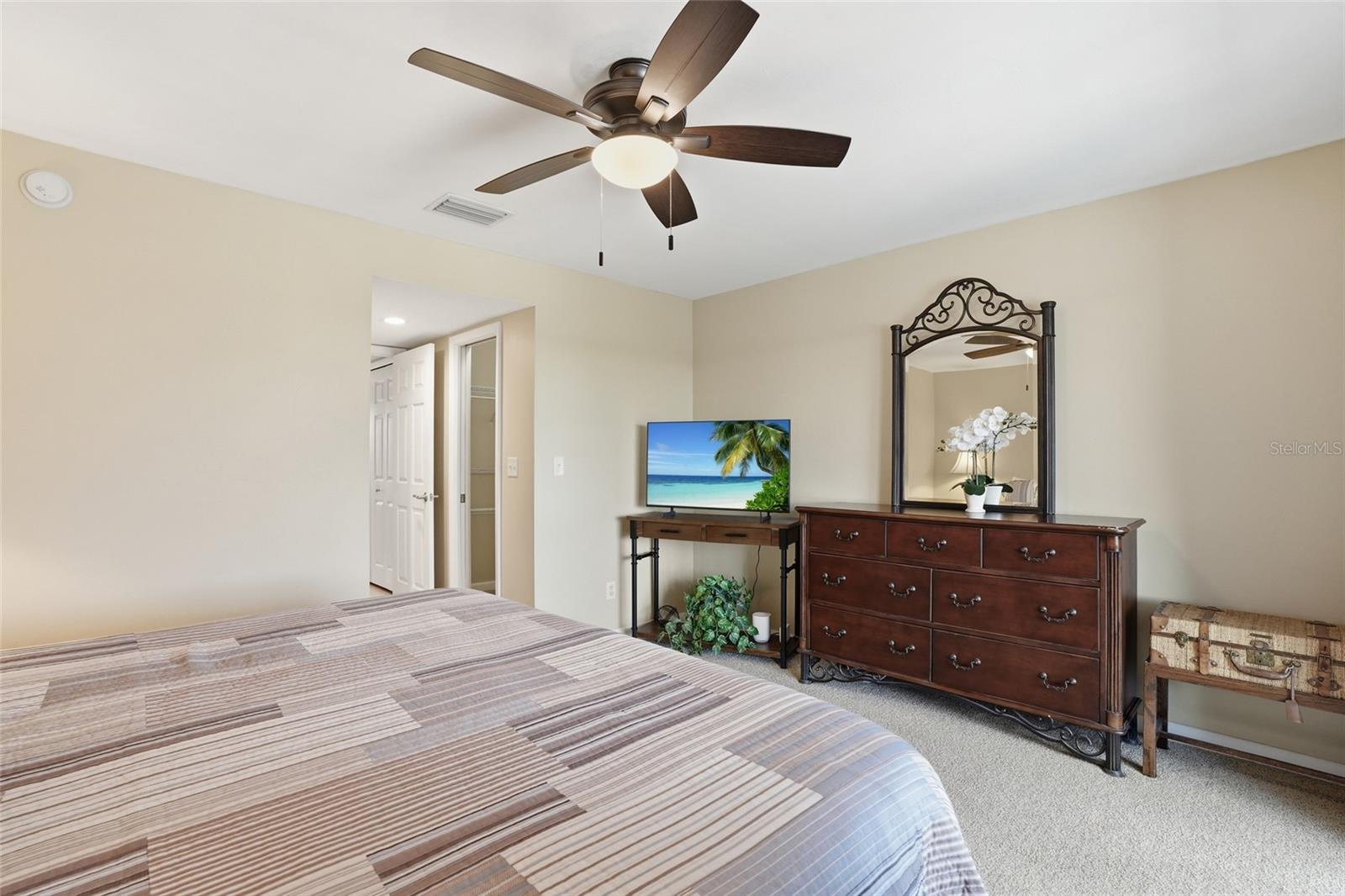 Image 18 of 40 For 912 46th Street 201