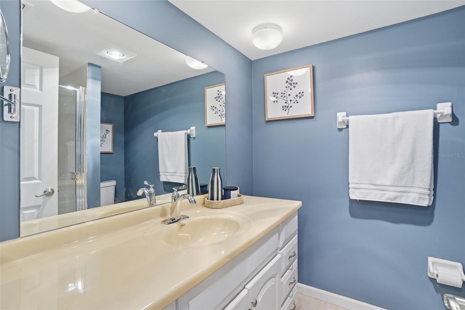 Image 19 of 40 For 912 46th Street 201