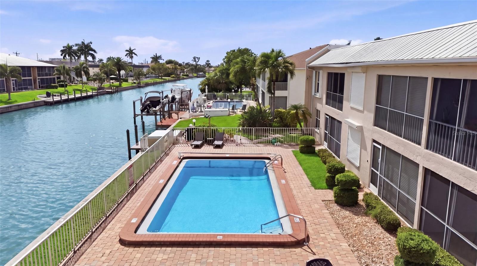 Image 31 of 40 For 912 46th Street 201