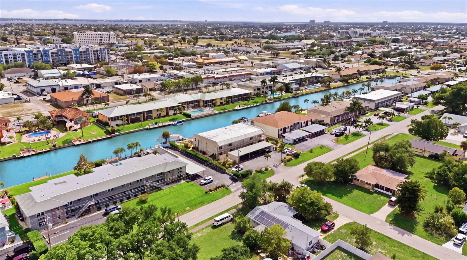 Image 37 of 40 For 912 46th Street 201