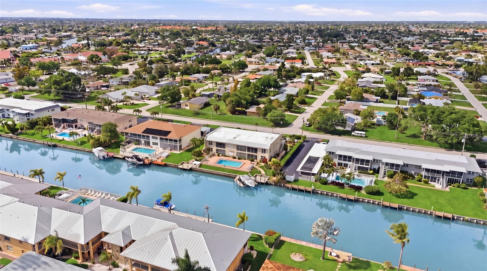 Image 38 of 40 For 912 46th Street 201