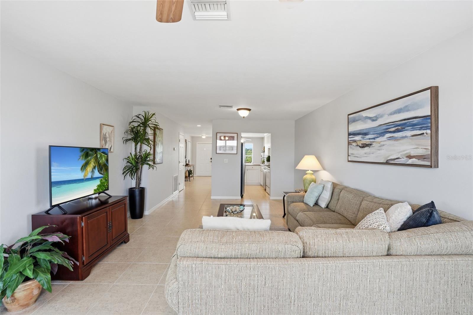 Image 6 of 40 For 912 46th Street 201