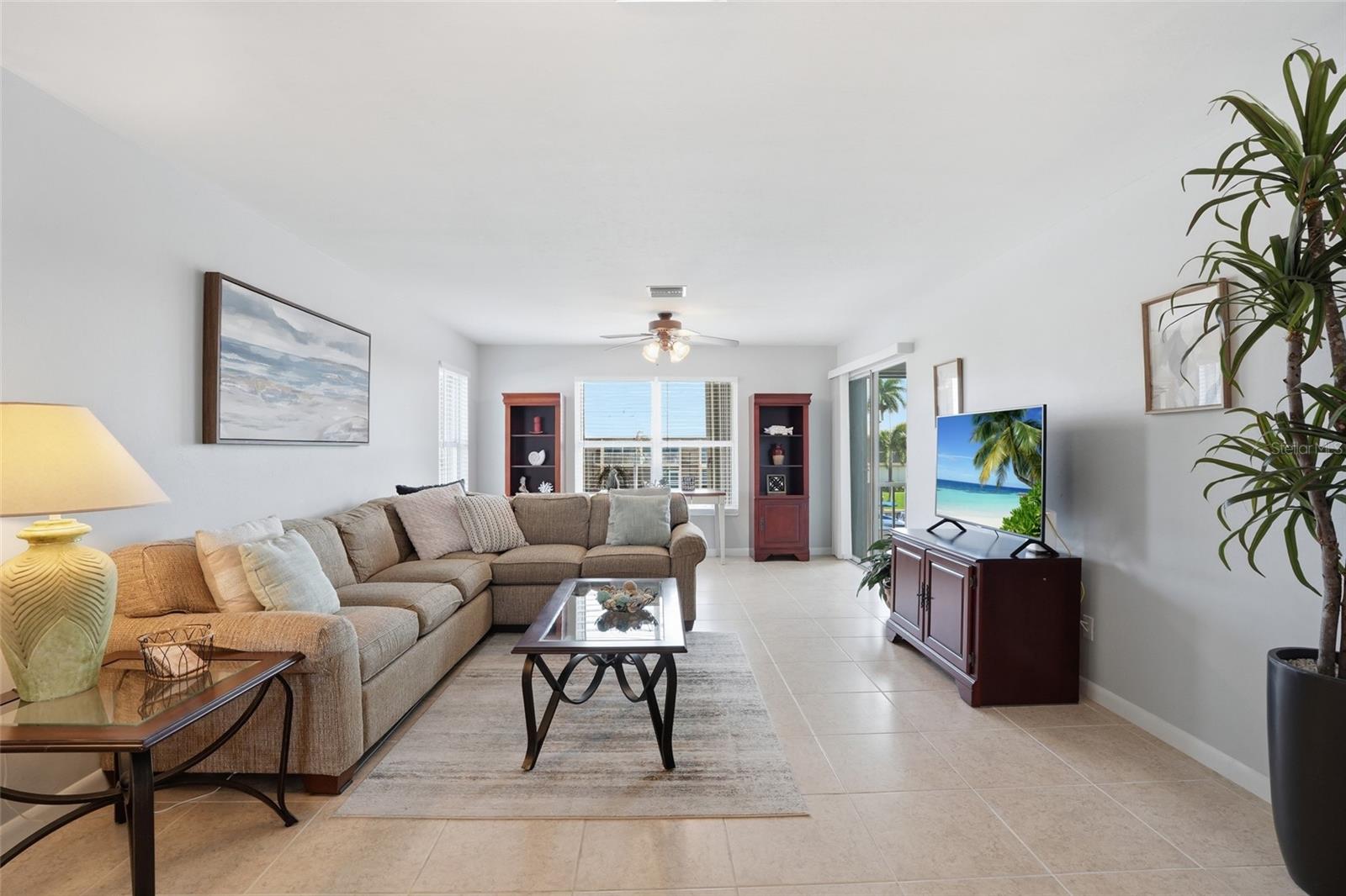 Image 9 of 40 For 912 46th Street 201