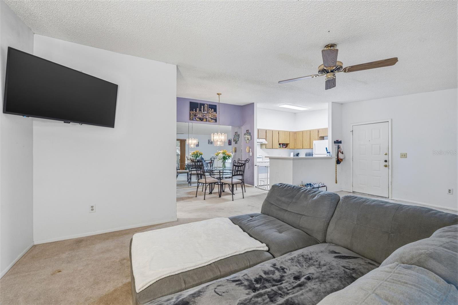 Image 6 of 28 For 6015 Laketree Lane B