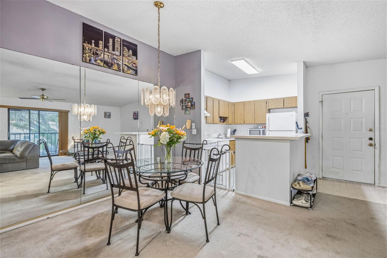 Image 8 of 28 For 6015 Laketree Lane B