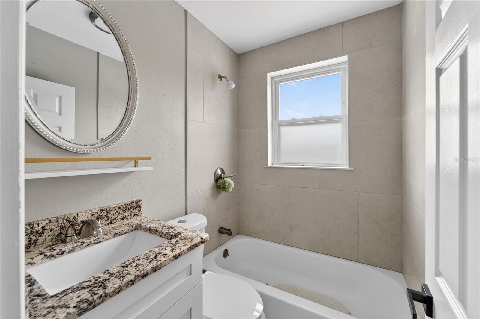 Image 32 of 55 For 1900 16th Street S