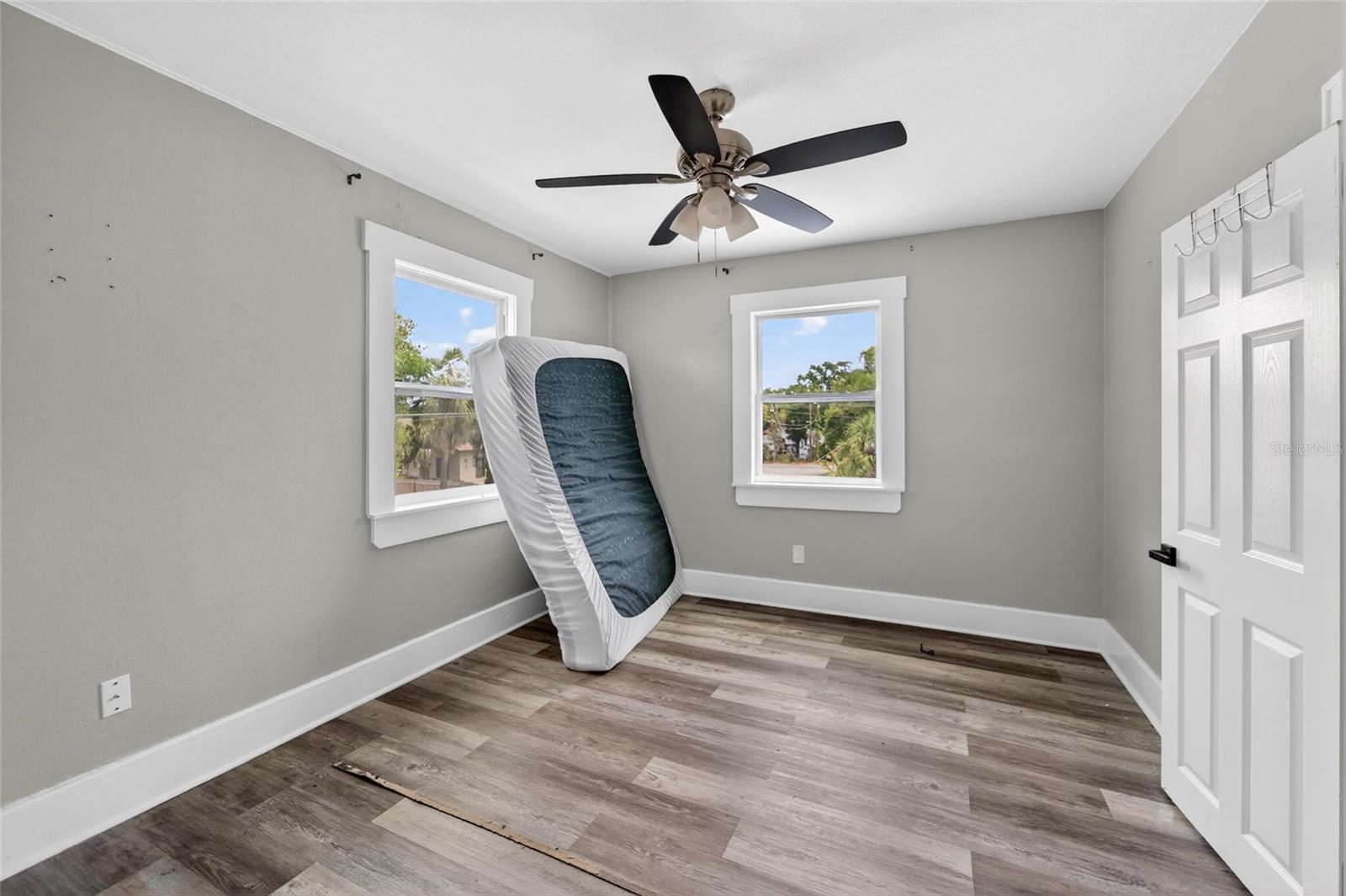 Image 34 of 55 For 1900 16th Street S