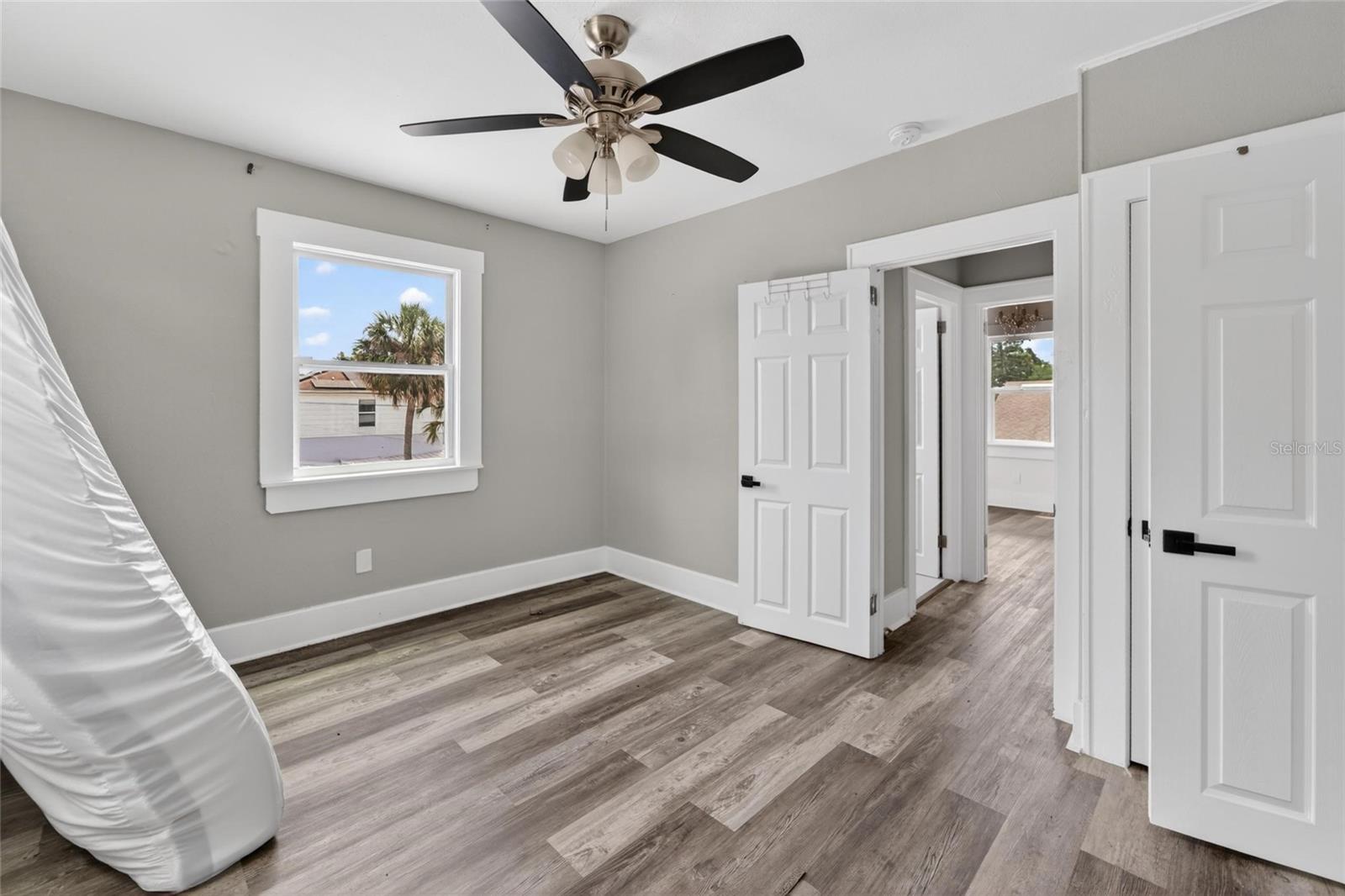 Image 35 of 55 For 1900 16th Street S