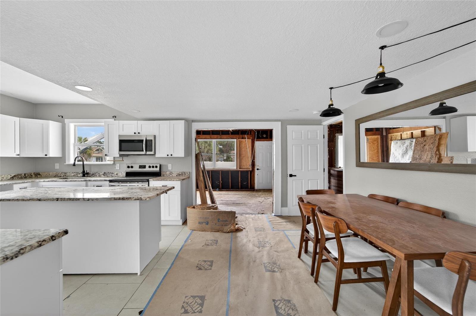 Image 9 of 55 For 1900 16th Street S