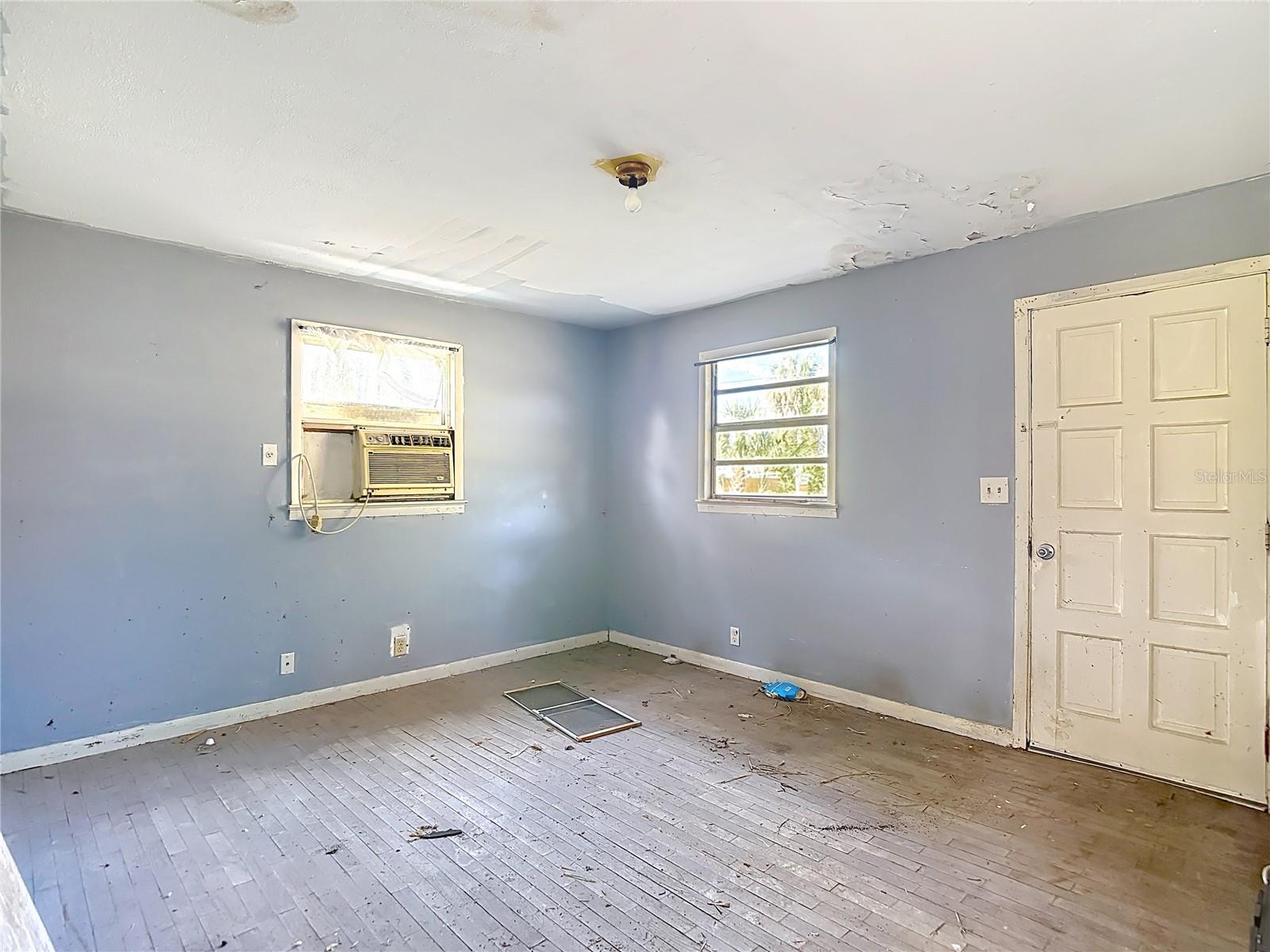 Image 27 of 75 For 6420 Oelsner Street