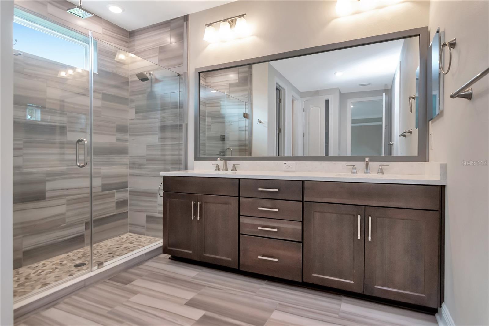 Image 18 of 29 For 3408 Hawthorne Road