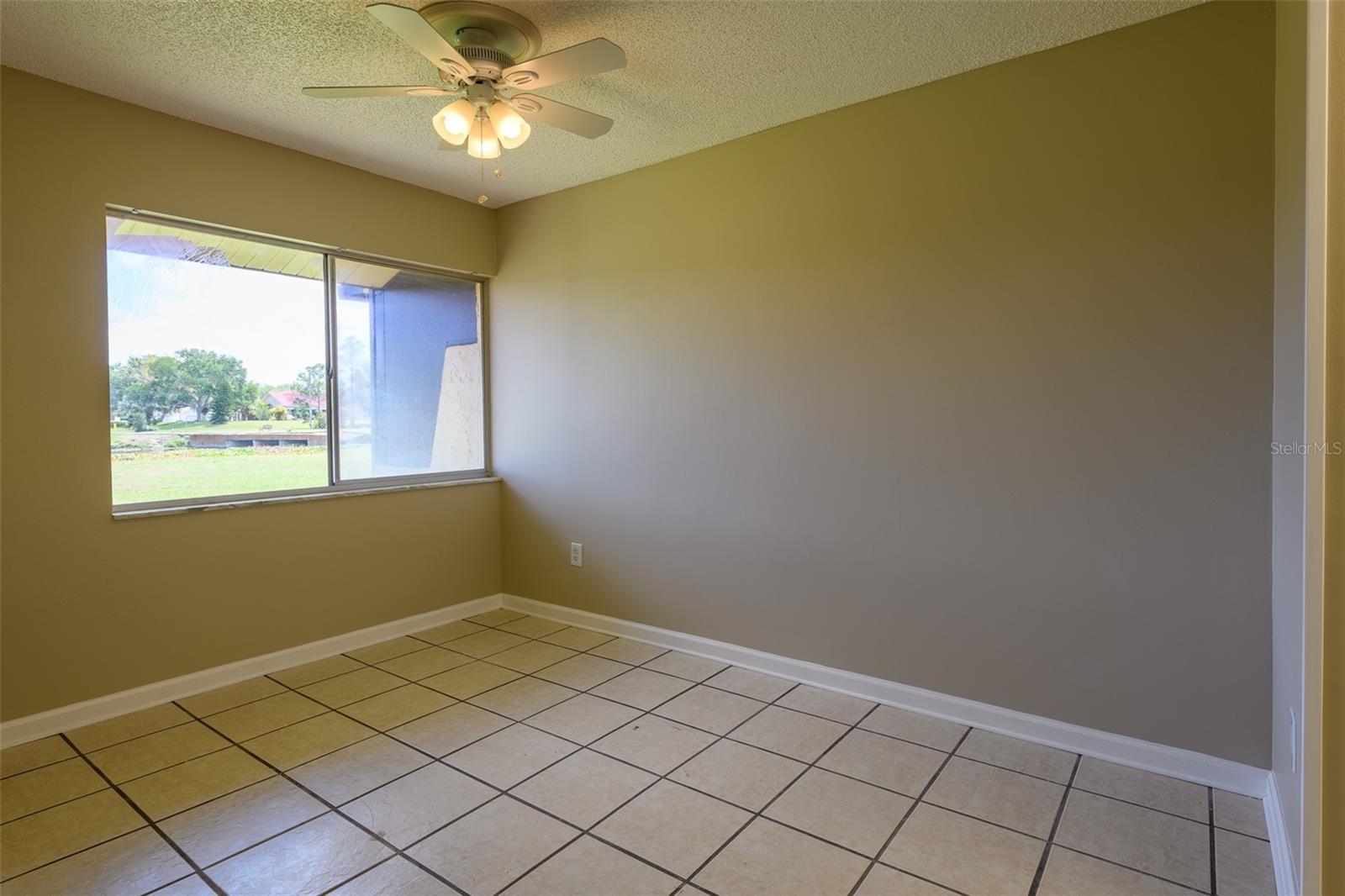 Image 12 of 39 For 1308 13th Circle Se