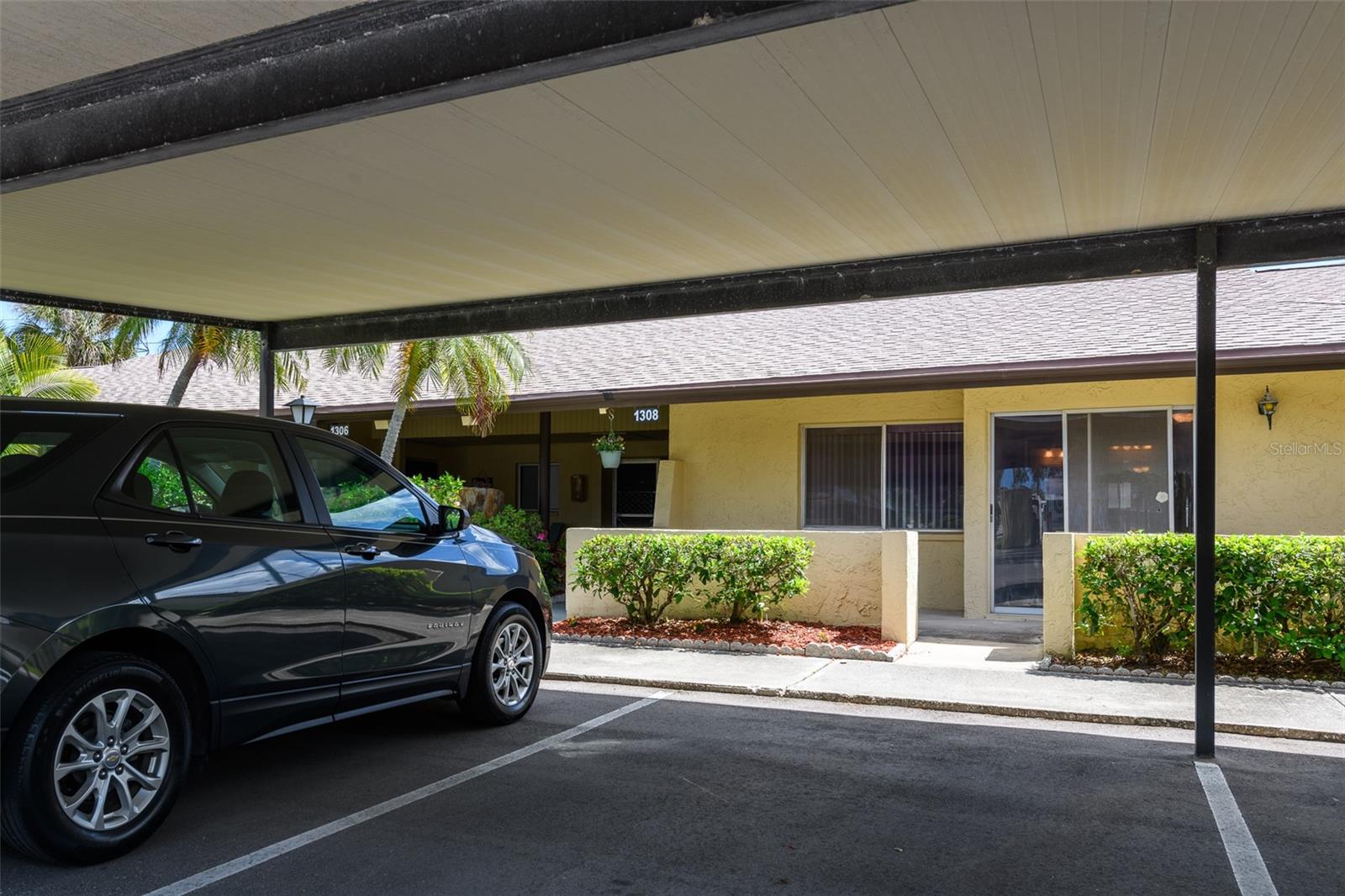 Image 3 of 39 For 1308 13th Circle Se