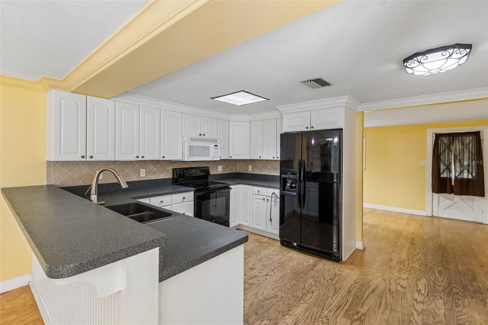 Image 14 of 48 For 608 Krazy Lane