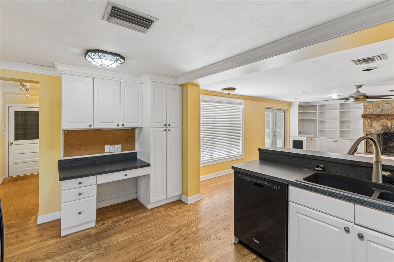 Image 15 of 48 For 608 Krazy Lane