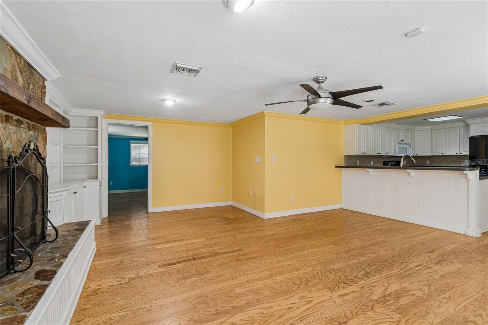 Image 19 of 48 For 608 Krazy Lane