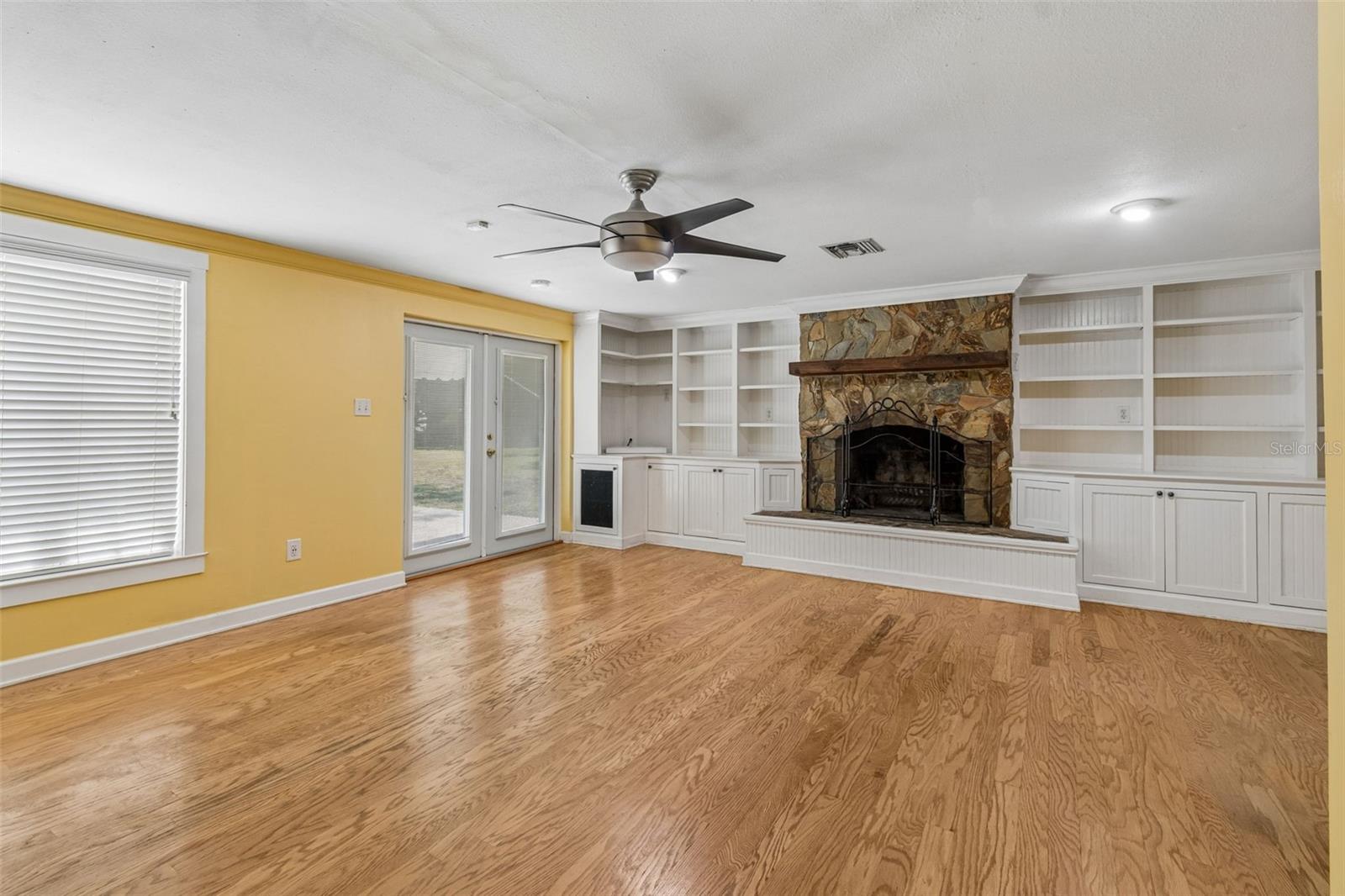 Image 20 of 48 For 608 Krazy Lane