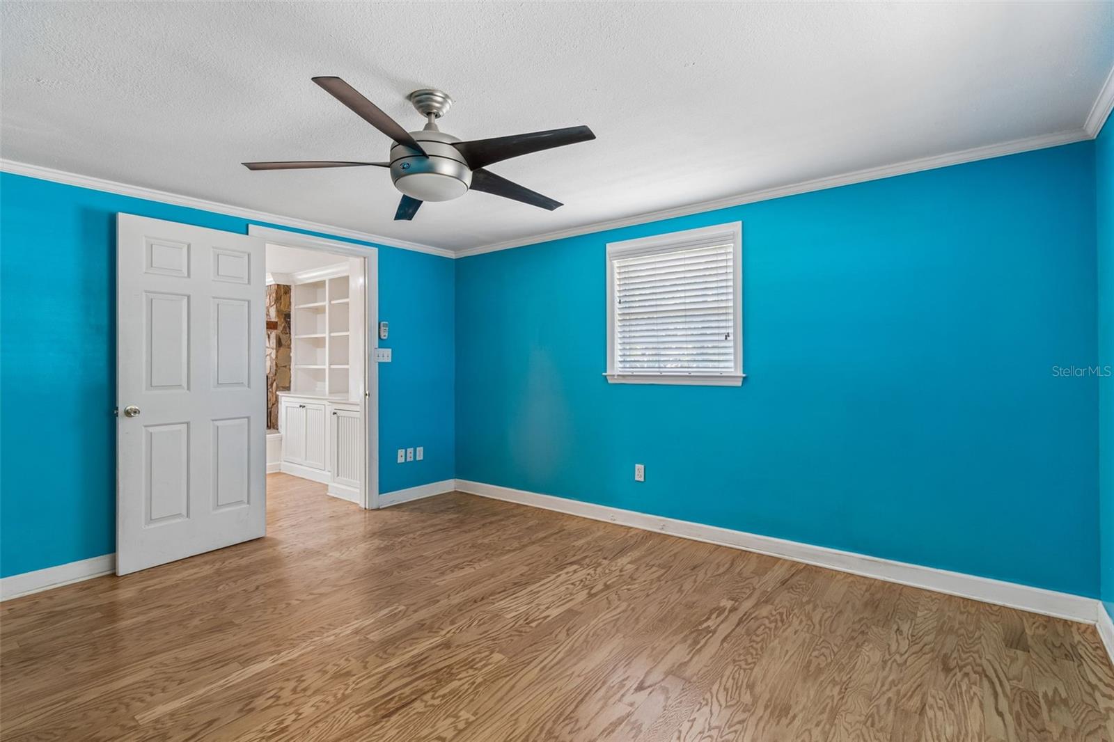 Image 21 of 48 For 608 Krazy Lane