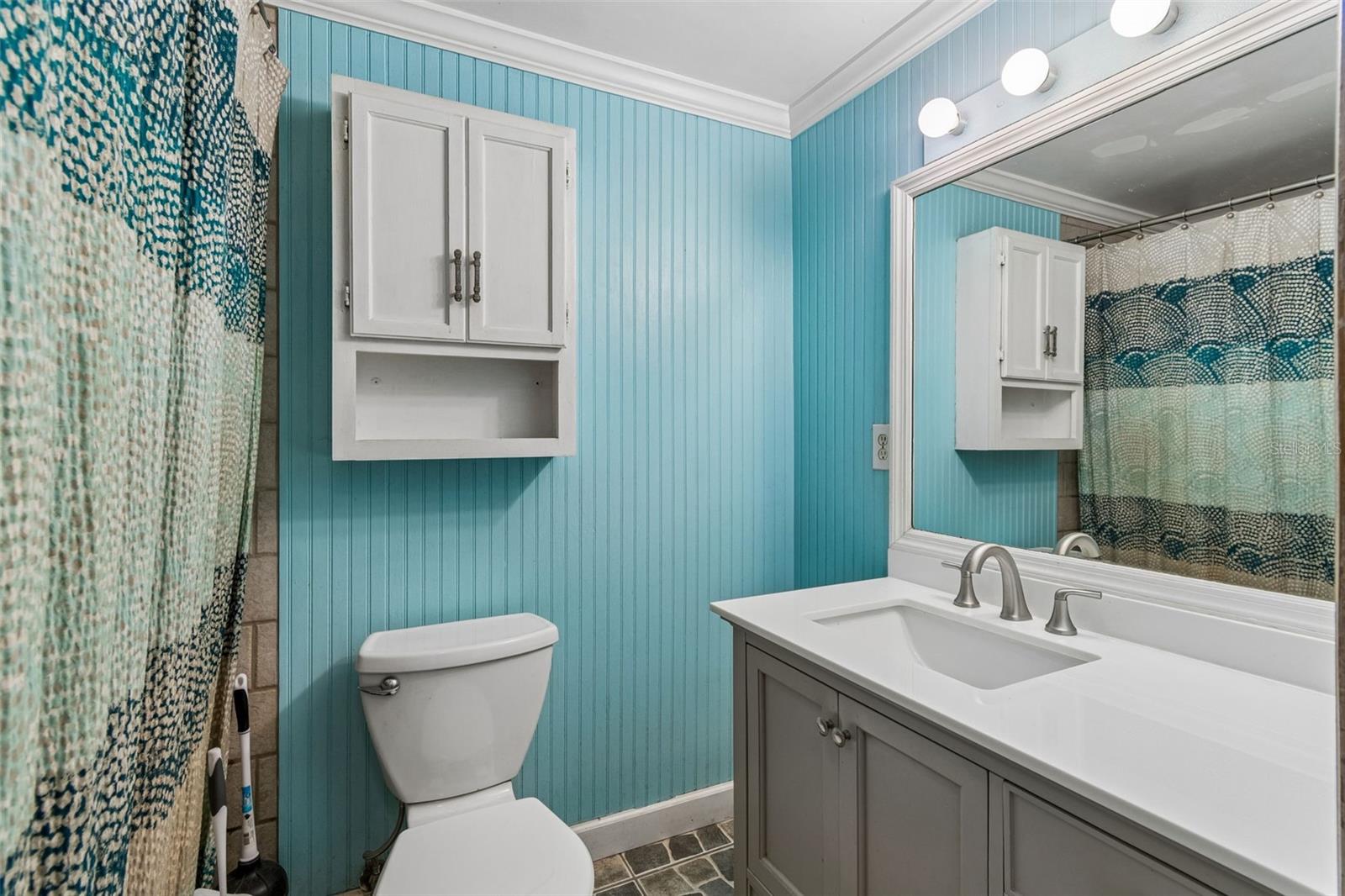 Image 23 of 48 For 608 Krazy Lane