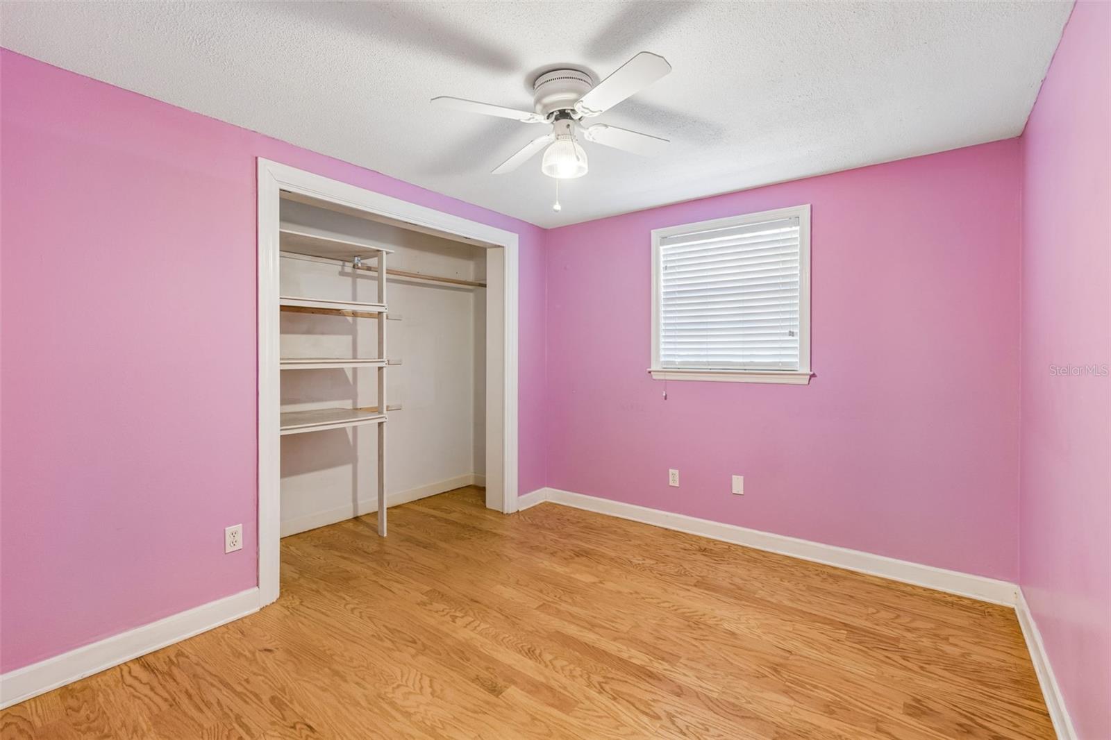 Image 25 of 48 For 608 Krazy Lane